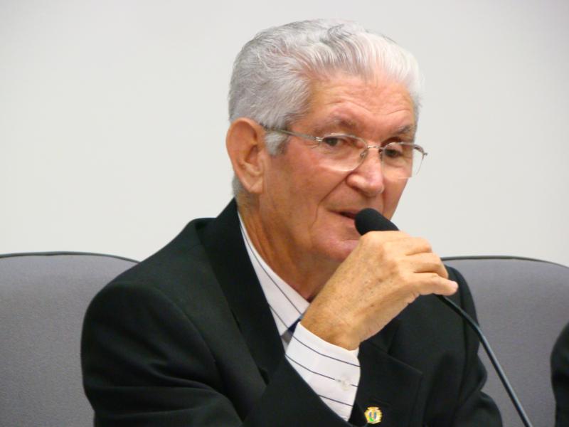 Presidente Carreira pede redutor de velocidade em via do Residencial Arlindo Durante