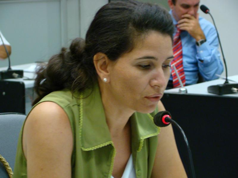 Rose Ielo continua a pedir informações sobre empréstimos da Prefeitura Municipal